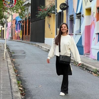 bavaud_karen's profile picture. Prof. de danzas, bailarina y manicura profesional 🤍