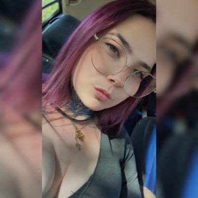 Bad_bitch2223's profile picture. Hey 🙋‍♀️ ich bin die Mandii,  25Jahre 😘 wenn du Lust auf 18+ Sachen hast dan vergiss nicht mir zu Folgen,um nichts zu verpassen!💋