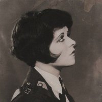 Liz / BLM (@herecomethesun1) 's Twitter Profile Photo