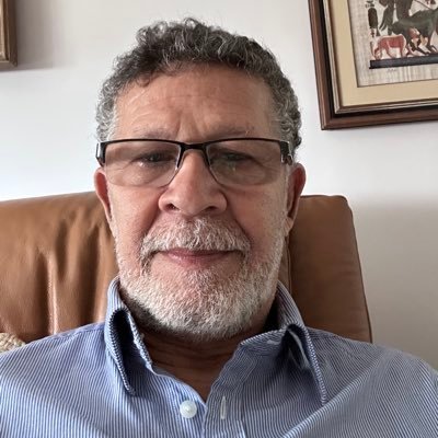 Educação pública gratuita e de qualidade para todos ! “Quem pensa por si defende a democracia !!!