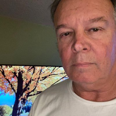 Randall_ETodd's profile picture. All about Donald J. Trump , Vote , No list , No porn , Believe in the America First Dream , 2A, male/female ,Spreading  love ❤to humanity.