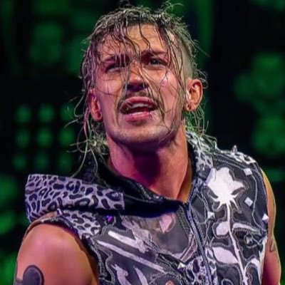 @ZacharyWentz fan account. ⚡︎ Ras•cal : A mischievous or cheeky person. Something to describe the man you see today, who works hard but plays even harder.