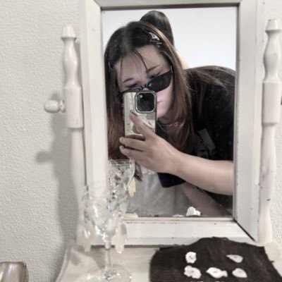 howlrosalie's profile picture. 