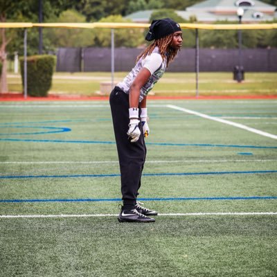 5’7 class of 2030 student athlete WR/DB GPA 3.7 instagram @Hollywoodd1lil