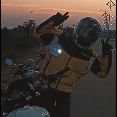 ve3_3's profile picture. pedestrian, software enthusiast