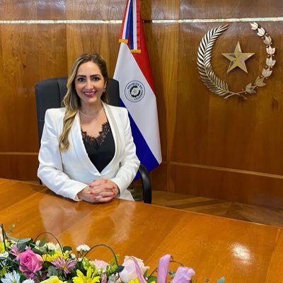 Jueza de la Niñez y la Adolescencia- Paraguay🇵🇾. Doctora en Derecho👩🏼🎓. Mamá de Rorro&Seba❤️. Creo en Dios que protege y bendice mi vida y familia.