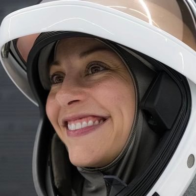 Lead Space Operations Engineer at @SpaceX, Mission Specialist & Medical Officer on Polaris Dawn, Former Space Station flight controller, Proud wife and mom!