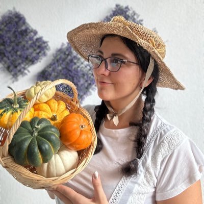 BeTypheCrycto's profile picture. I’m a teacher . Diligent, Enthusiastic and a Self-starter.     A proud boy mom🤱