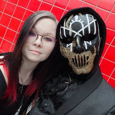 30, smol, GER/ENG, feelings. Certified bass enjoyer who screams about Sleep Token. Ascensionism & Hypnosis enthusiast. I draw sometimes → ig: voidtoken_art