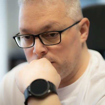Father of two, full time linux nerd, loving South Korea & Japan! Samsung & Apple user! My opinions are my own! I don't like extremists and ultra nationalists!