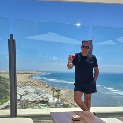 Raising a glass to the future of ₿itcoin 🟠 #SWC 🚂🇬🇧🇪🇺🇺🇲 #Captain Coin ₿ 🪙