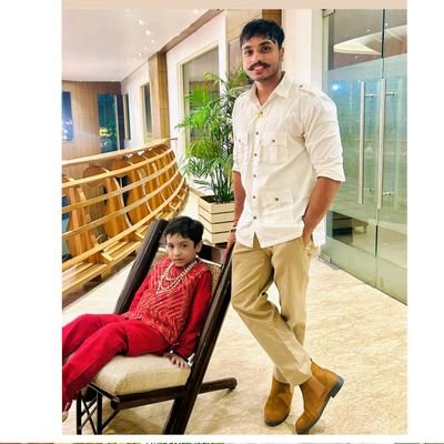 kuwarAnubhav's profile picture. Writer (love, lust, erotica and war)
बिसेन वंश कुलगौरव 🌞 
Fitness coach 🏋🏻
इलाहाबाद विश्वविद्यालय 🧑🏻‍🎓