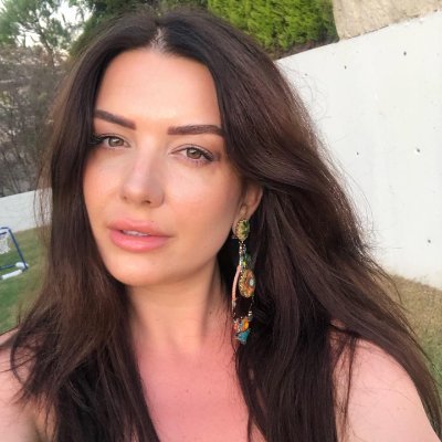 a_anja331's profile picture. The brave enjoy the world first