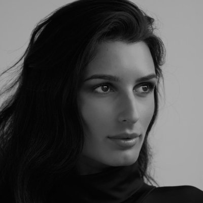 Jennifer Nechanicka Profile