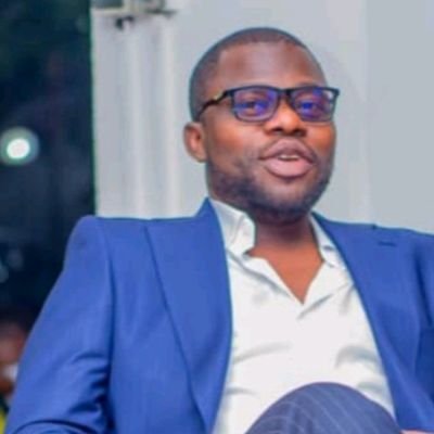 Je suis Prince kinana silumbanza/ Politologue/
Président du MND/
visionnaire de la Renaissance congolaise