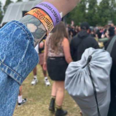 xxxwolfmoonxx's profile picture. 🖤