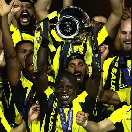 لا شيء أغلى من العافية الحمدالله دائما وابدآ🦅🔥💎
💛🖤عشقي العميد🖤💛