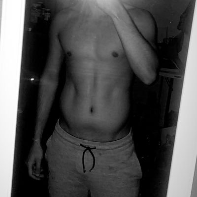 I’m just a twink 🫨🥺 - 19 yrs old trying to pay for college…