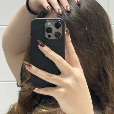 llshrat10803's profile picture. 