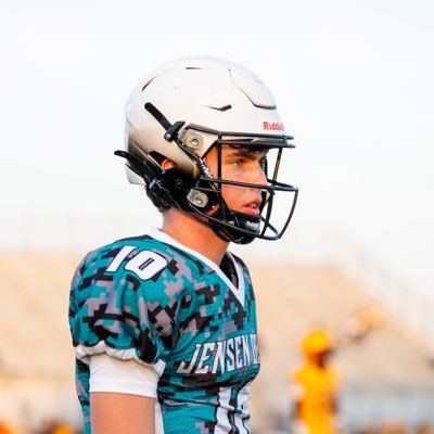 6’0 170 LBS | High School: Jensen Beach 2027 | 4.1 GPA | QB | HC @caffeyjbhs | OC: @coachjjalgarin | NCAA ID# 2312185242 | (722) 678-8683 sean.d.boze@gmail.com