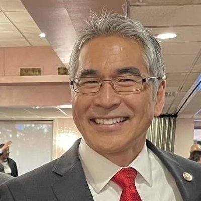 简单的人凡事都相信,谨慎的人却三思而后行。 智慧人敬畏耶和华,远离恶事;愚昧人却头脑发热,鲁莽行事。 性情暴躁的人,会做出愚昧的事;狡猾的人,会被人憎恶。 简单的人继承愚昧,谨慎的人却获得知识。