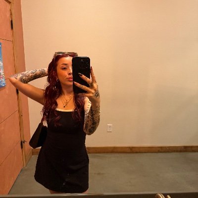 Just a canna mom 💅 24 // degrees // verified 😚 DM me for details 🖤