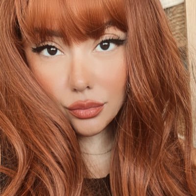 Italian-Latina Goddess | Soft-Domme | ☽ ☾ ✧˖°ʚ🍓ɞ♡ your favorite financial advisor | 04/22