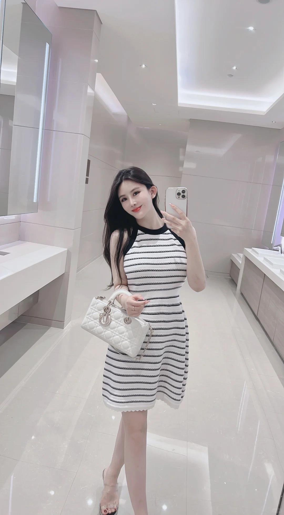 Nature lover who adores hiking, camping, and stargazing. Yearning to find a partner to explore the great outdoors and soak in nature’s wonders.