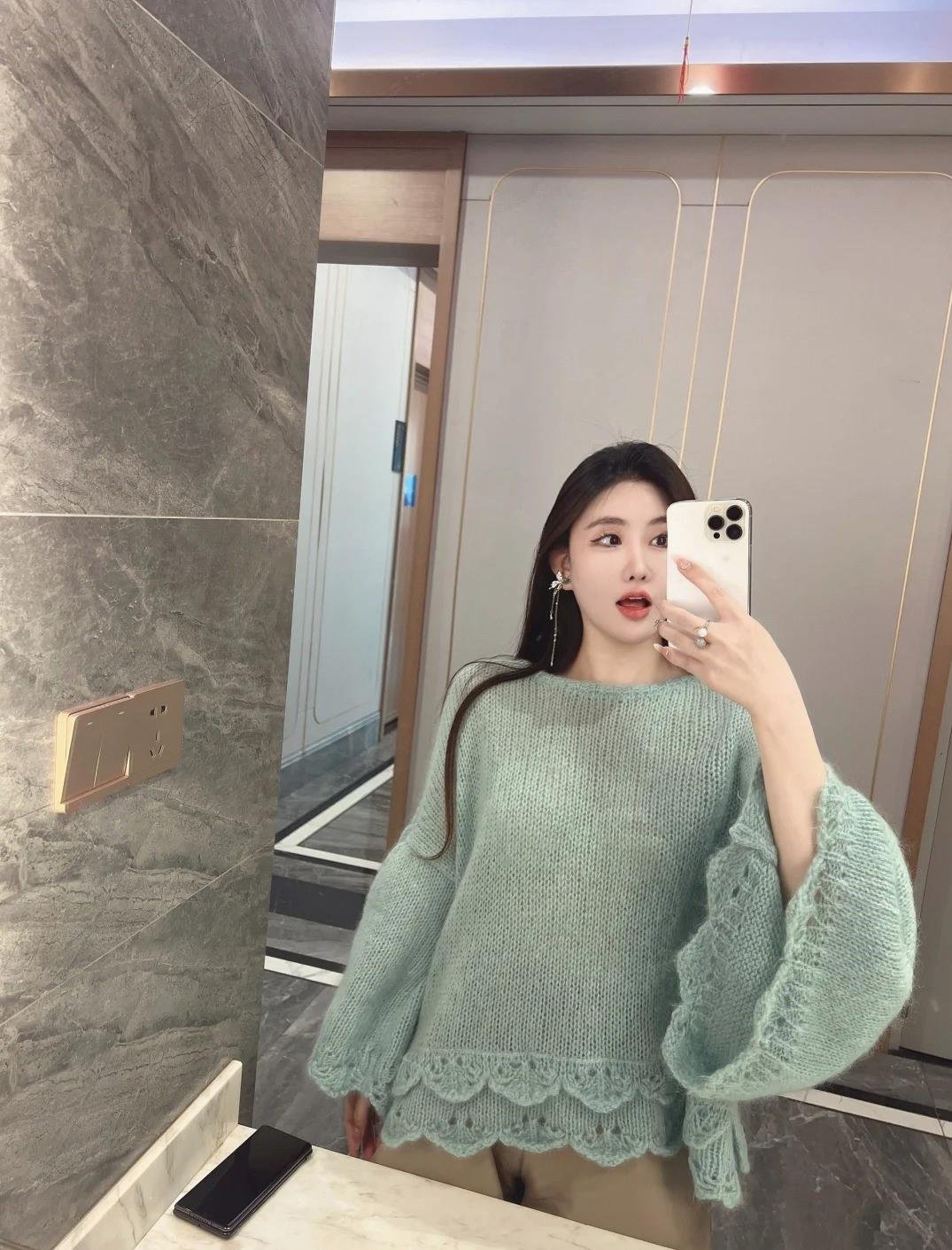 JulieSchul33780's profile picture. Handball team captain, leading players. Craving a partner to strategize, motivate, and win championships.