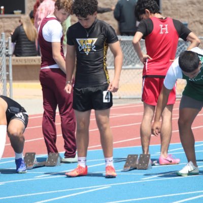 zachkinsella2's profile picture. C/O’28 || 5’8 || 160lbs || 4.6 40 yard dash || RB/SS ||🏈 Watsonville High School 🐝 || 4.1 GPA