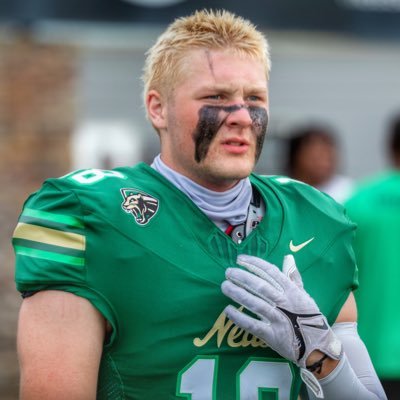 DE/LB | Nease High School c/o 2027 | 6’0 | 225 | 3.8 GPA | NCAA# 2308978781 | sloan.davis2027@gmail.com | DM for 📲
