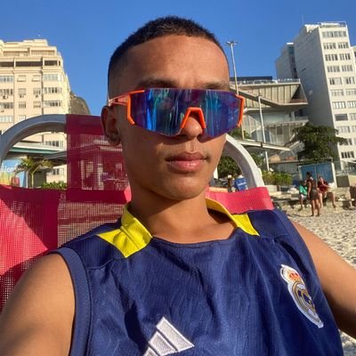 Não olho para trás, a menos que a vista seja boa.