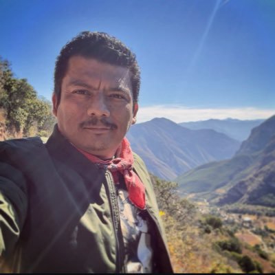 Lic. En Sociología por la UAQ y Universidad de Valparaíso, Chile. Comunicador Independiente. (Página Personal)