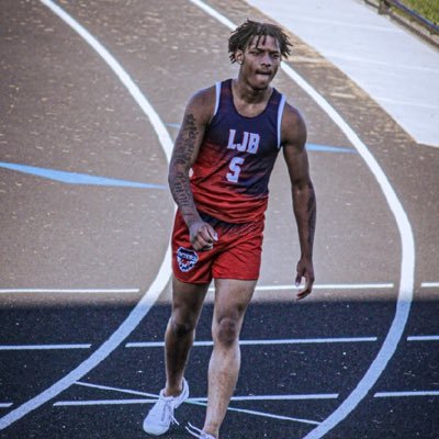 Athlete|Class of 2027|Height 5’10|Weight 160lbs|Specials in the 200m