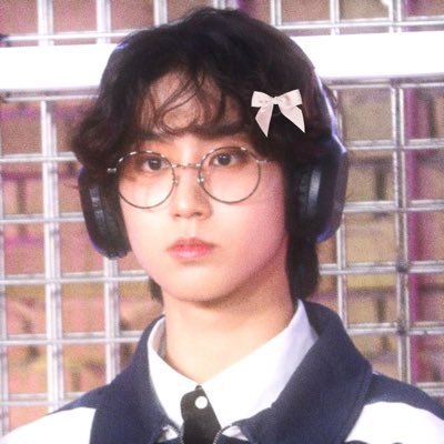 머무르다♡ • 26 • she/her • multi-stan 🫧 • CEO of @club143_ 🤍 • @sxnnimoon is my other half 👭 • fan acc