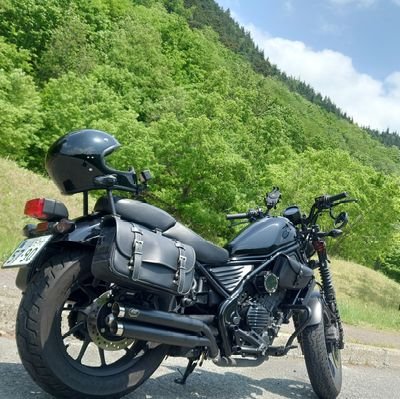 バイク好き、レブル好きと繋がっちゃいたい
今年24の野郎 無言フォローすいません
嫌な人は俺に見つかったことを後悔してください