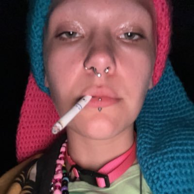 800dbclouddd's profile picture. you dont need to hide, my friend, for i am just like you !! 🎵🌈🫀🧙🏼🦴
