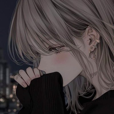 karislqy's profile picture. 