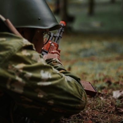 Militaria collector and airsofter. Mostly doing 🇺🇸🇷🇺🇰🇷 and other country impression kit. No politics.