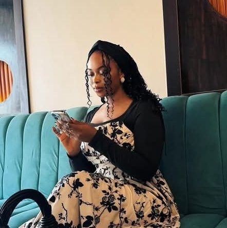 Fola_SZN's profile picture. Writer✍️• Football lover• Chelsea fan 💙