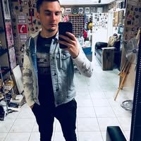 BarrettDev_'s profile picture. Il passato ispira, ma il presente ? la tela su cui dipingo i miei sogni