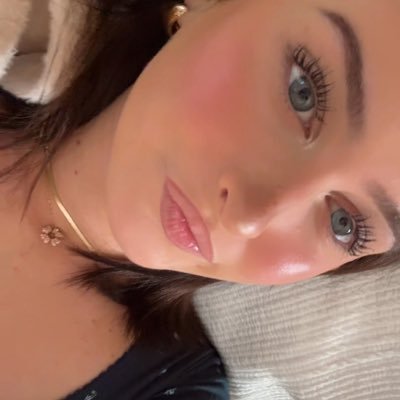 Just a girl with a soft heart and simple dreams 💞 more in the link 🌶️