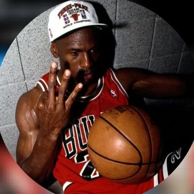 Mui__zzzz's profile picture. Not Flawless...
Manchester United 4L🙂❤