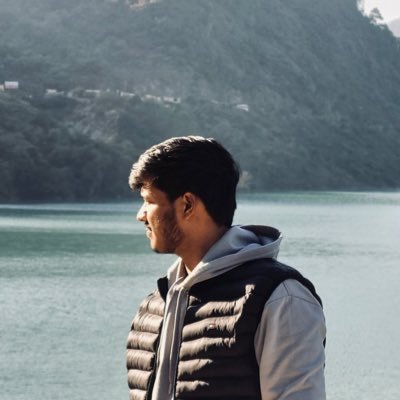 Himanshu_042's profile picture. I write code for iOS 👨‍💻