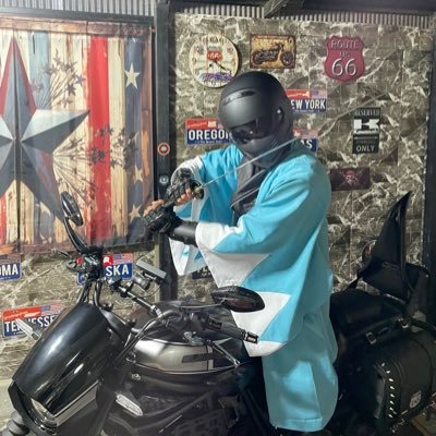#エリミネーター🏍️ カスタム馬鹿ですが 宜しくお願いします🙇#バイクイベント大好き😘 三重県近郊 ソロツーリングしてます。#バイク繋がり希望🛵