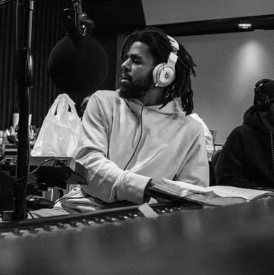 simonmseco's profile picture. 🗿