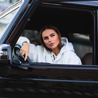 I’m honest and caring woman,I’m a billionaire and I’m here to help people in any situation