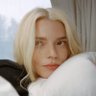flowerrysue's profile picture. There’s an art to life’s distractions