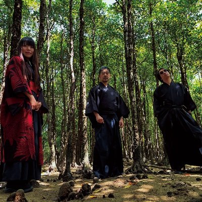サザンロックとドゥームメタルのテイストを含んだ3人組メタルバンド。
3rdアルバム「HARAKIRI HUNTER」3月14日リリース!
ストリーミング同時公開!
Vo./Gt. マサゾンビ@HigeKobo
Ba. ハルゾンビ@hana2hana4
Dr. ニッタゾンビ@K_NITTA_drums