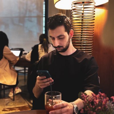 paaaaarsa's profile picture. Graphic Designer